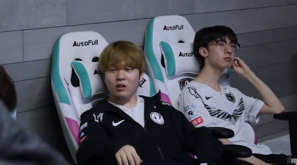 IG碾压RNG，BDD完成史诗逆转焦点之战成都决赛之夜，点燃全场激情