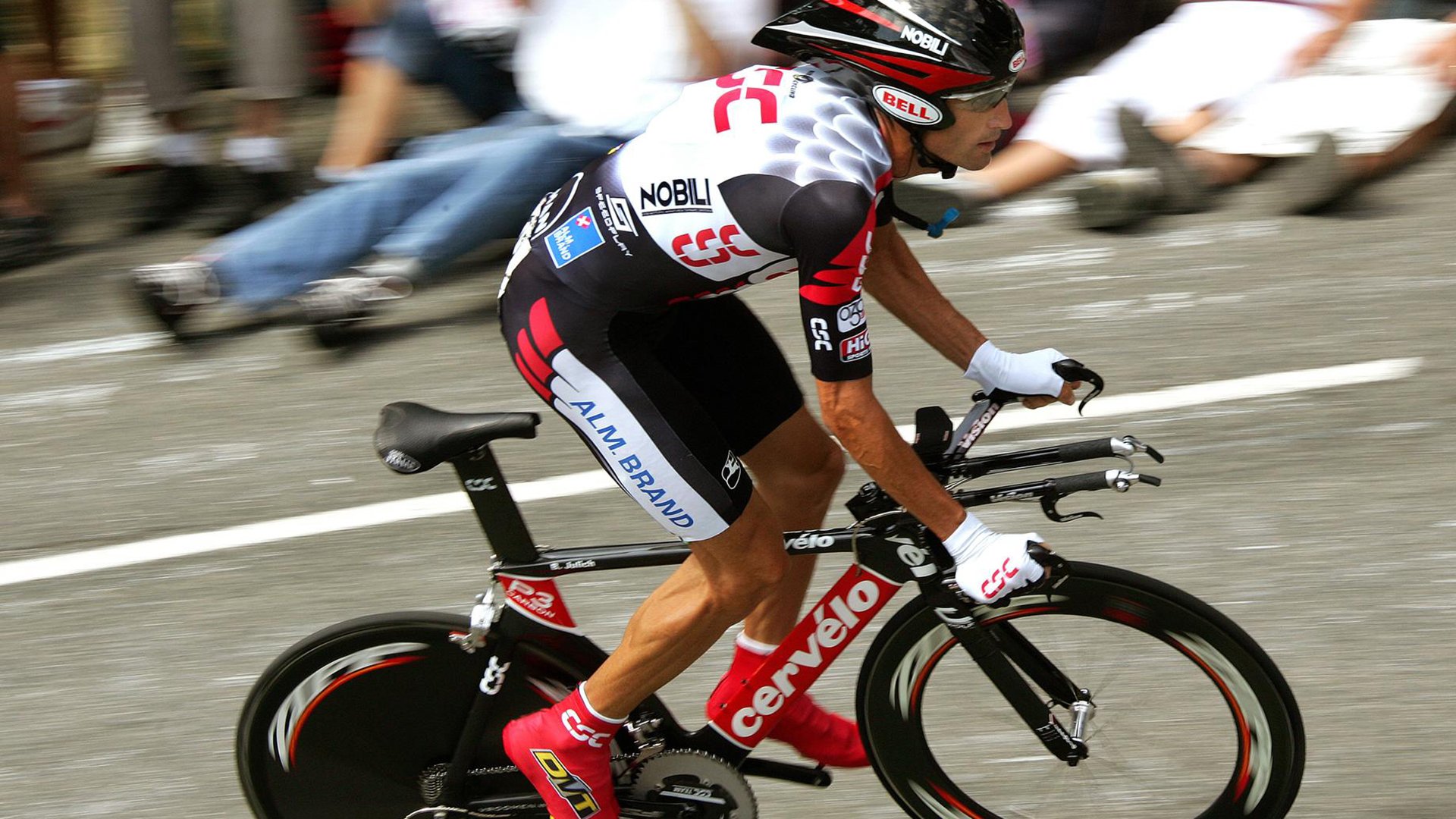 不朽七战夜，当塔图姆于沉默中拔出剑