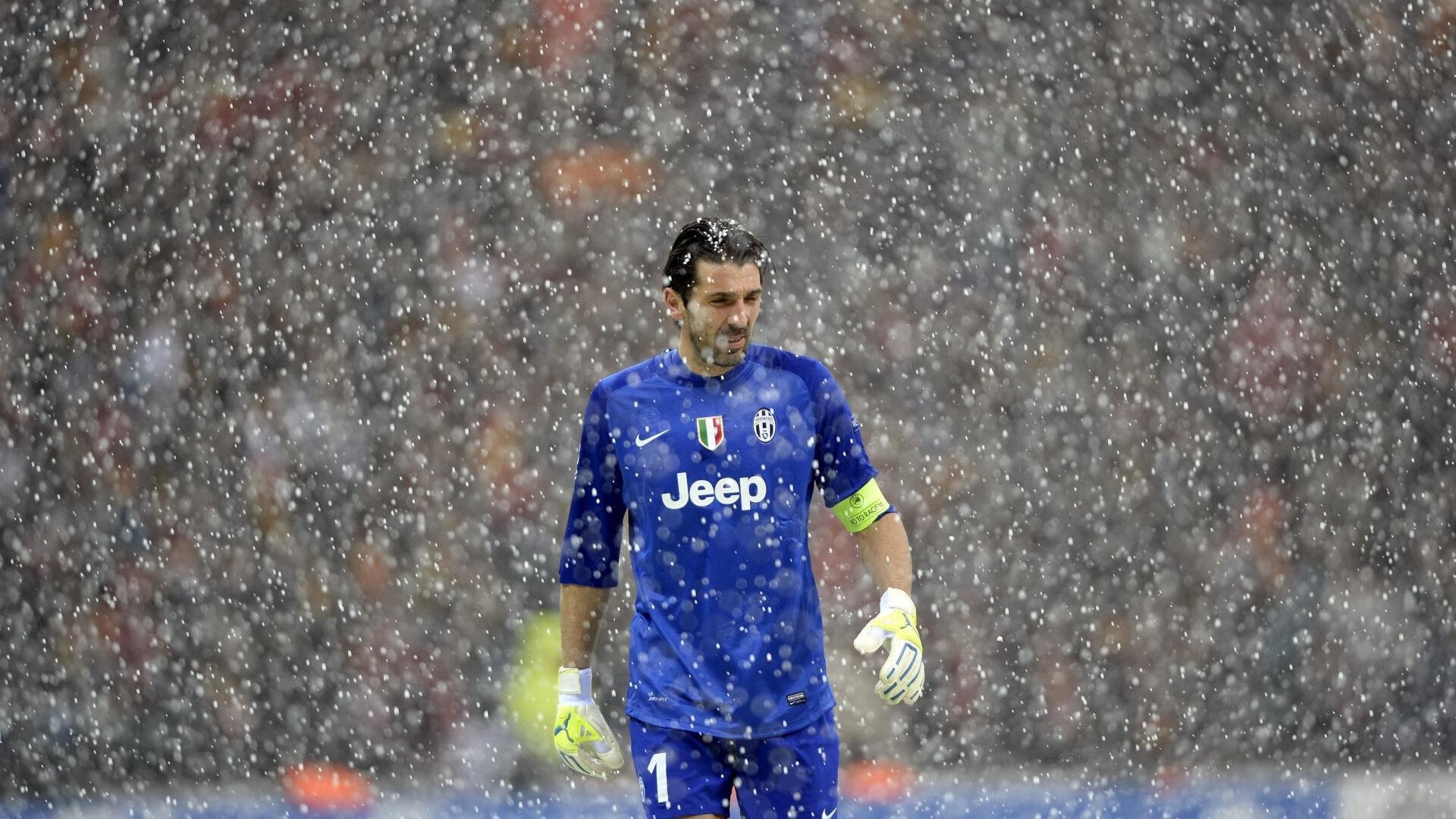 破茧，苏亚雷斯在塞内加尔对阵塞维利亚中的压力释放与光芒绽放